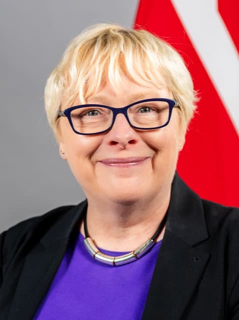Angela Eagle — portrait